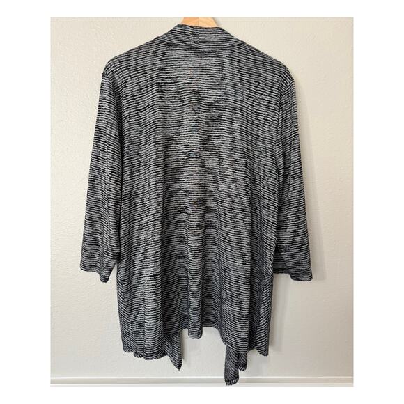 Chico's Black and White 3/4 Sleeve Open Front Cardigan Size 3/ XL - Picture 4 of 7